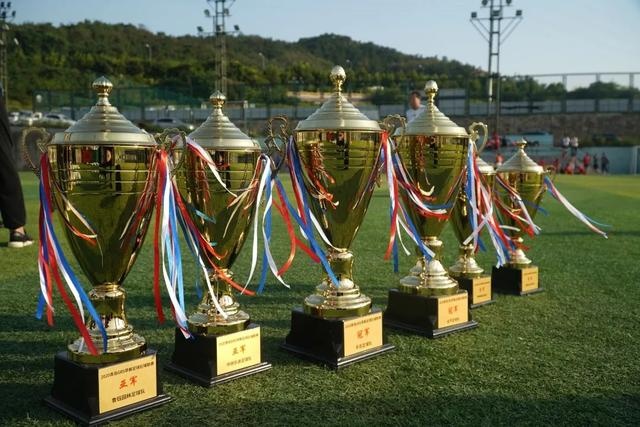 记录报：贡萨洛·拉莫斯超7000万欧转会AC米兰，本菲卡能分300万